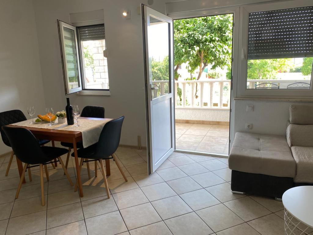 Apartmani Josipa Trogir Zewnętrze zdjęcie