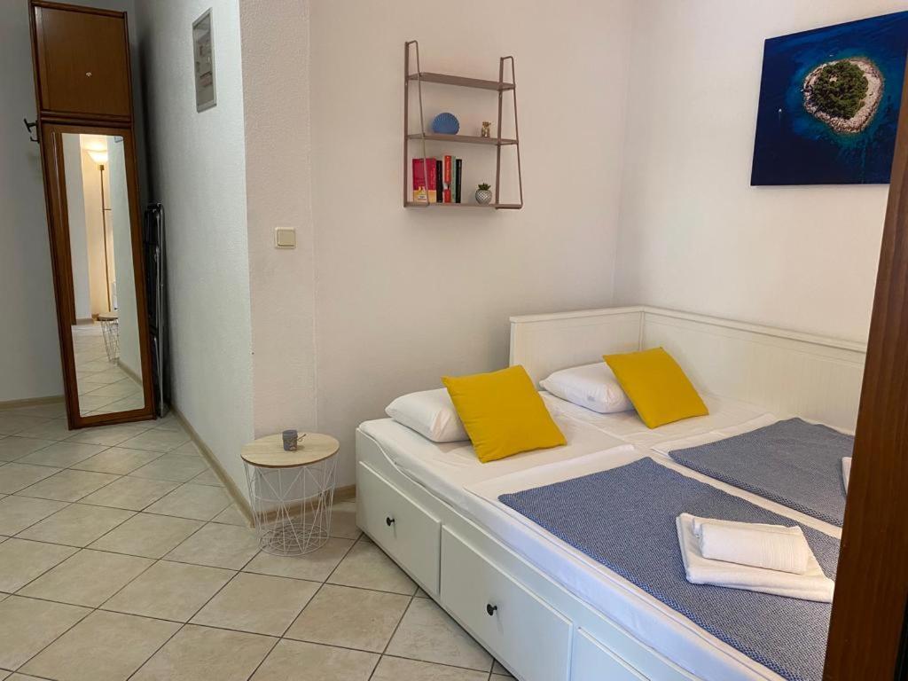 Apartmani Josipa Trogir Zewnętrze zdjęcie