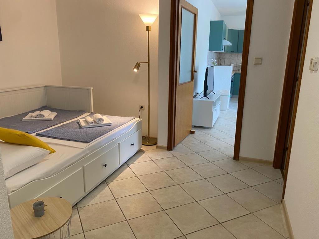Apartmani Josipa Trogir Zewnętrze zdjęcie